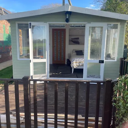 Ningwood Old Station Chalet Ningwood Isle Of Wight Newbridge  Exterior photo