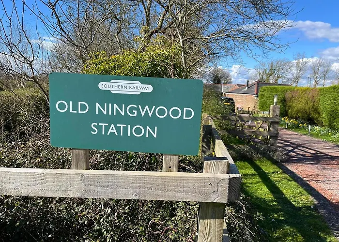 Ningwood Old Station Chalet Ningwood Isle Of Wight